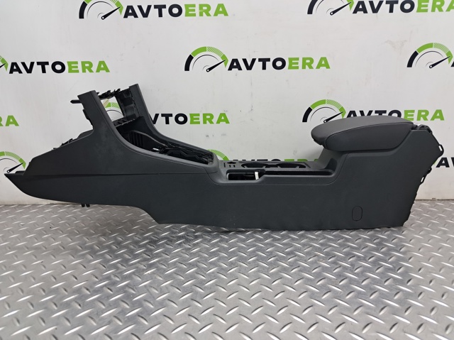 Консоль панели управления центральная 5GM863241E82V VAG