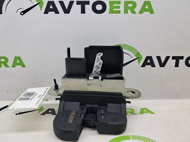 5M0827505E9B9 VAG Замок багажника купить в Хмельницкий