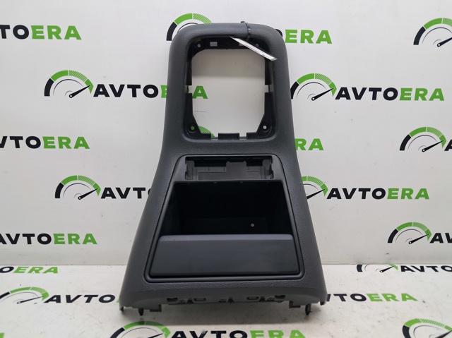 Накладка консоли рычага переключения передач АКПП 5M1863487B82V VAG