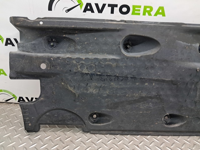 VAG 5N0825202D Защита днища правая в наличии Львов