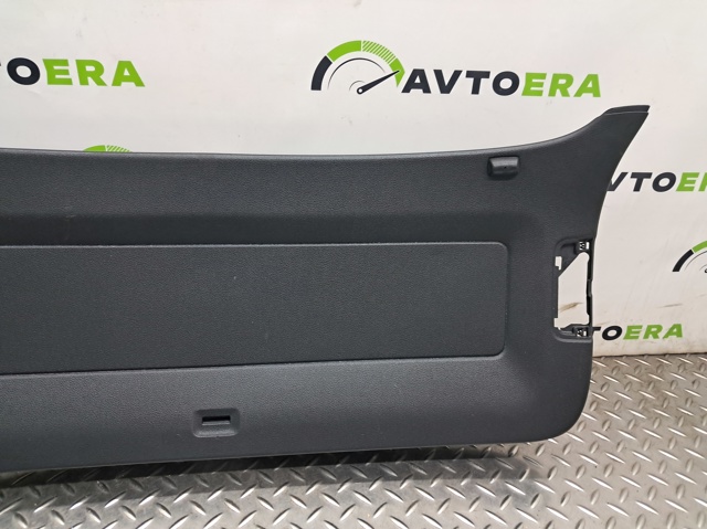 VAG 5N0867601B82V Обшивка (облицовка) крышки багажника (двери 3/5-й задней) в наличии Черкассы