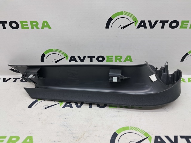 VAG 5N0867704B82V Обшивка (облицовка) крышки багажника (двери 3/5-й задней) в наличии Одесса
