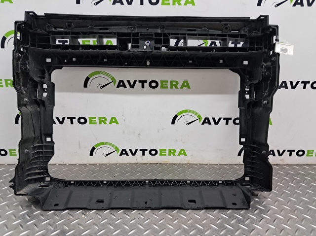Кронштейн для радиатора 5NN805588K VAG