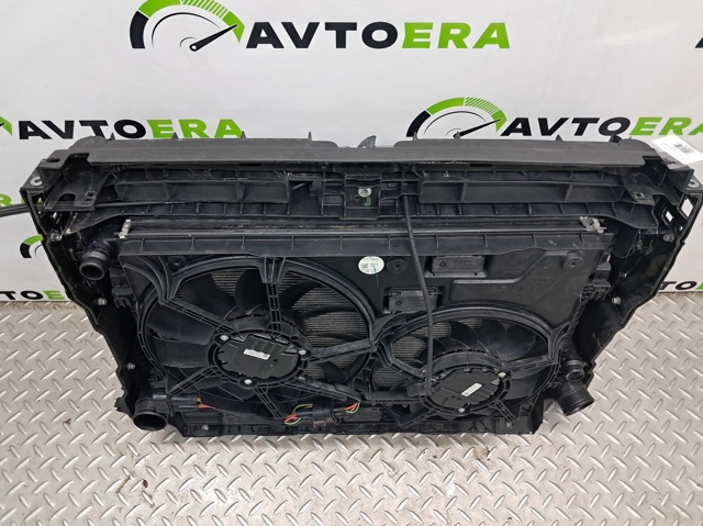 VAG 5NN805588K Рамка радиатора в наличии Днепр