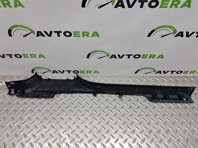 Облицовка порога, правая 5NN853372A82V VAG