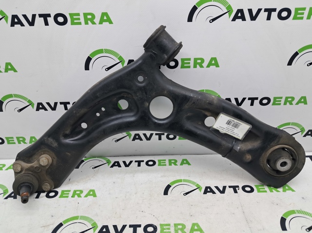 Левый рычаг передней нижней подвески Шкода Октавия 3 A7