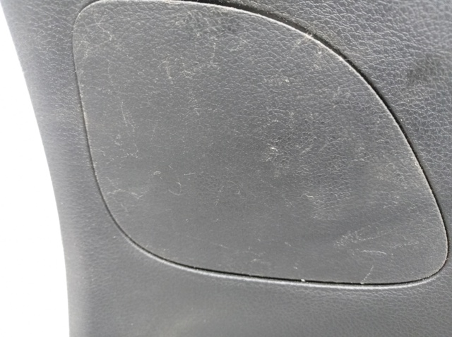 Обшивка-облицовка крышки багажника 5UN06DX9AB CHRYSLER