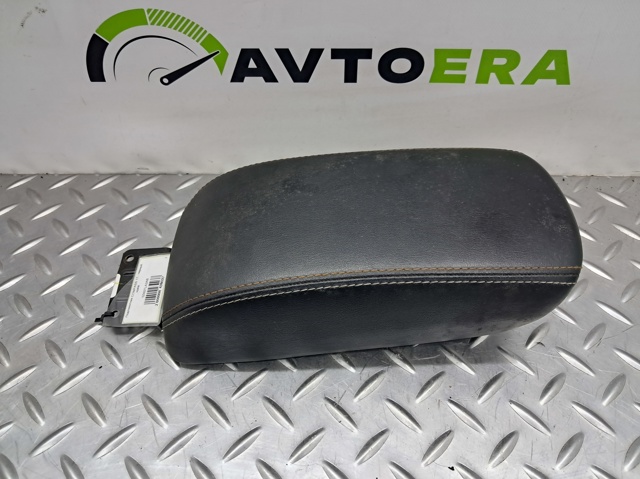 Крышка подлокотника 5ZK07LA3AB CHRYSLER