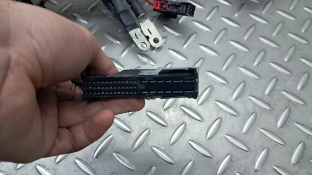61112465564 BMW купить в Чернигов