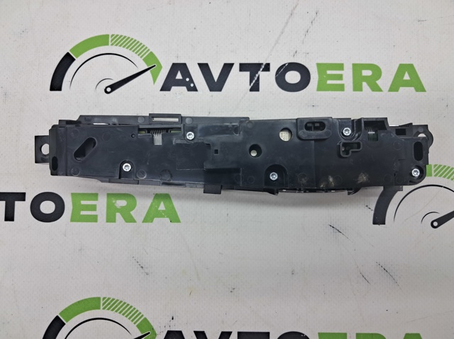 Блок кнопок центральной консоли 61316993947 BMW