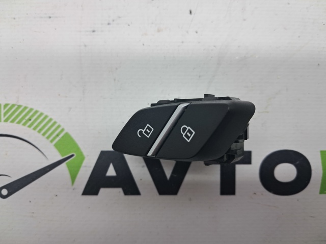 Кнопка блокировки дверей 61319350442 BMW
