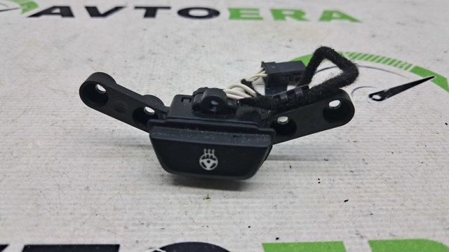 Кнопка включения обогрева руля 61319383999 BMW