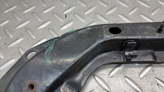 NISSAN 625304BC0A Суппорт радиатора нижний в наличии Николаев