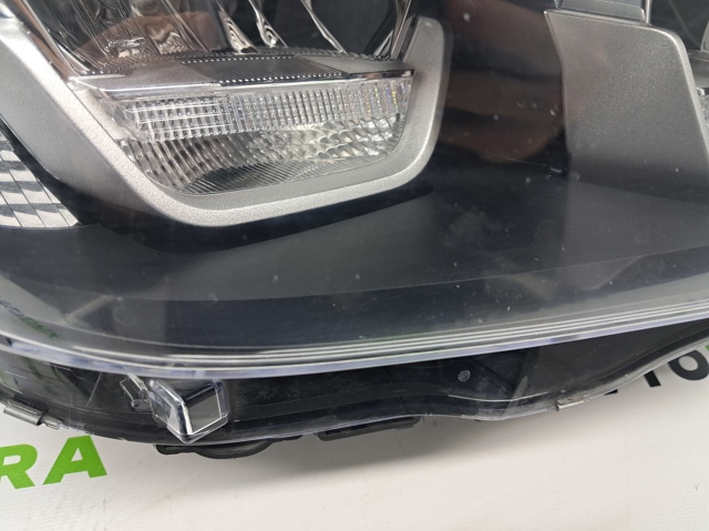 Правая блок фара 63117466128 BMW