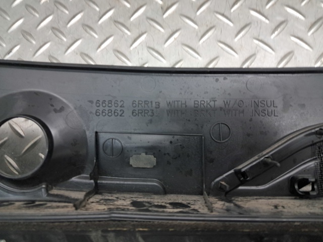NISSAN 668626RR1B Водосток лобового стекла, жабо в наличии Днепр