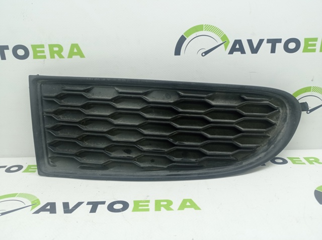 Заглушка противотуманки передней правой 68079852AA CHRYSLER