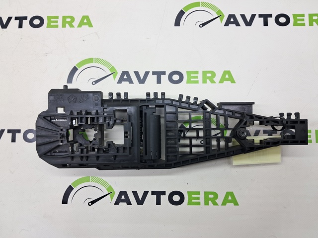 Держатель наружной ручки двери, задней левой 68082689AF CHRYSLER