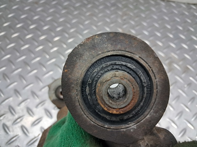 Цапфа поворотного кулака 68083245AE CHRYSLER