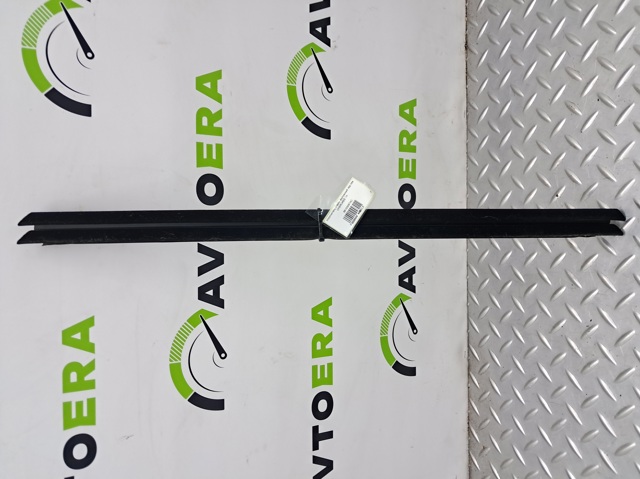 68103097AC CHRYSLER Уплотнитель стекла двери задней левой внутренний (планка) купить в Харьков