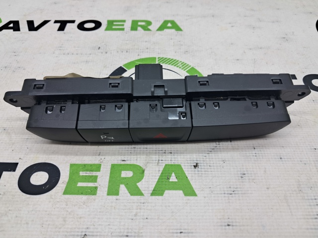 Блок кнопок центральной консоли 68165249AC CHRYSLER