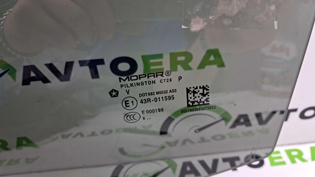 68256359AA CHRYSLER Стекло двери задней левой купить в Днепр
