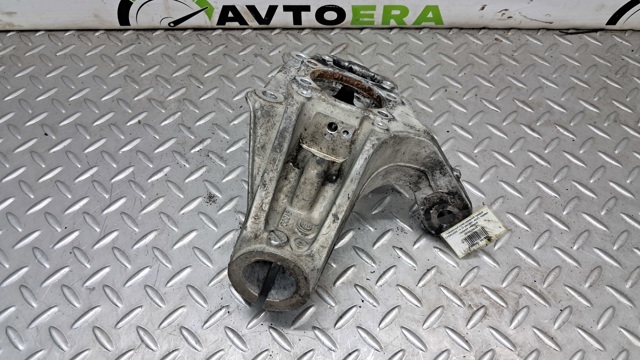 Цапфа - поворотный кулак передний, правый 68305298AB CHRYSLER