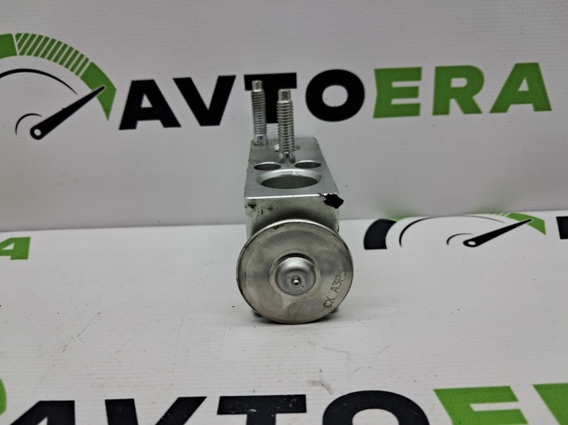 Клапан TRV, кондиционера 68348181AA CHRYSLER