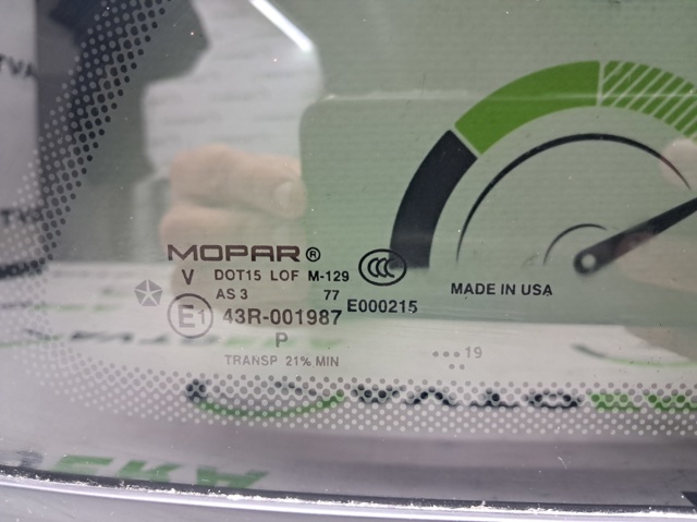 CHRYSLER 68415290AA Стекло кузова (багажного отсека) правое в наличии Павлоград