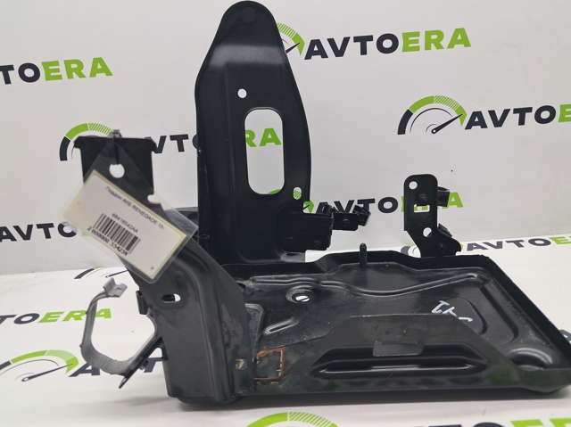 68416542AA CHRYSLER Полка под аккумулятор купить в Житомир