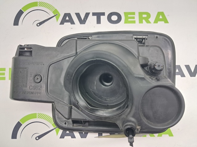 Петля лючка топливного бака 68461182AA CHRYSLER