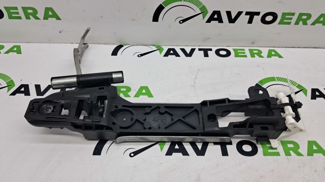 Держатель наружной ручки двери, задней левой 6920378010 TOYOTA