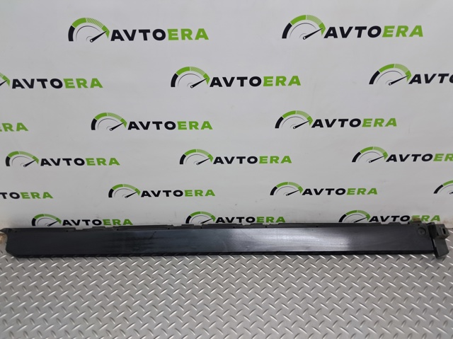 7250A136 MITSUBISHI Накладка (молдинг) порога наружная правая купить в Павлоград