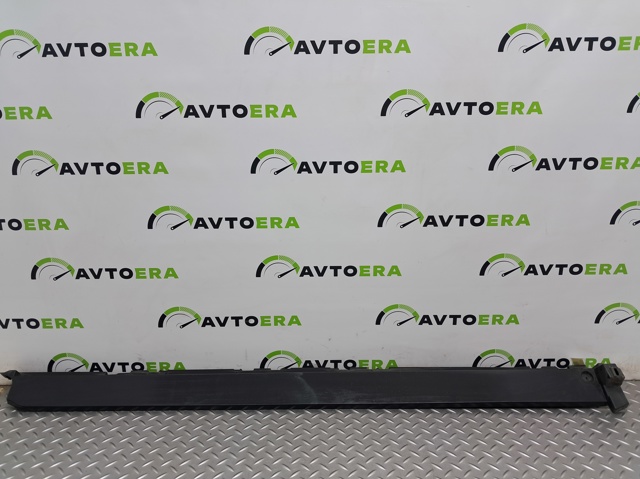 7250A136 Накладка (молдинг) порога наружная правая купить Павлоград