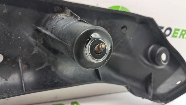 NISSAN 748195NA0A Защита днища задняя левая в наличии Житомир