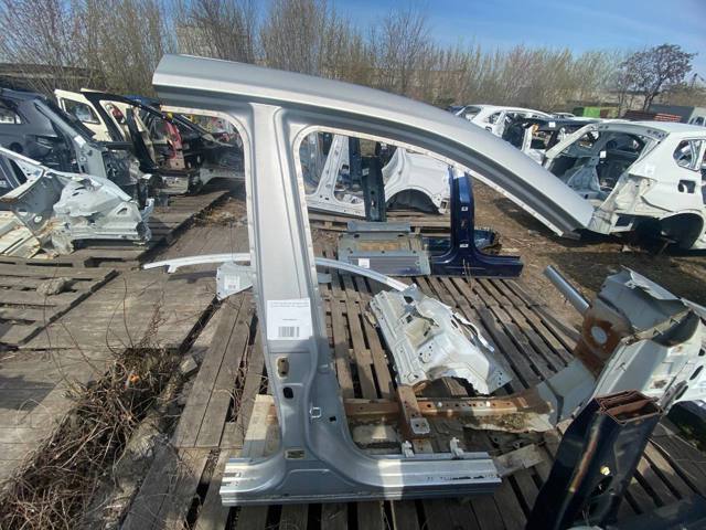 Проем передней правой двери 760324BA0A NISSAN