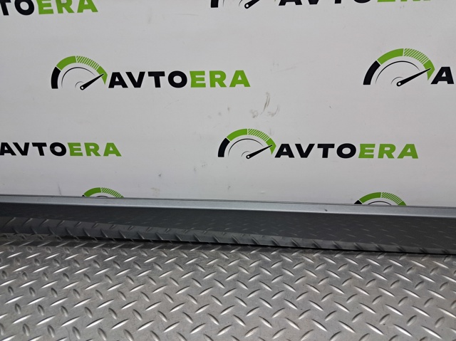 NISSAN 768505SA0H Накладка (молдинг) порога наружная правая в наличии Украина