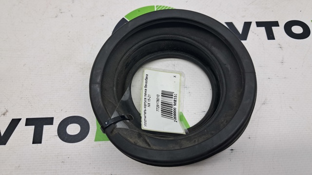 Корпус заливной горловины топливного бака 7729178010 TOYOTA