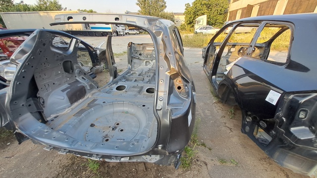 NISSAN 781124BA0A Крыло заднее правое в наличии Николаев