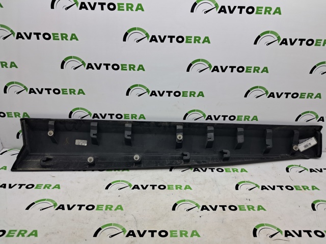 NISSAN 808706RR0A Молдинг двери передней правой в наличии Николаев