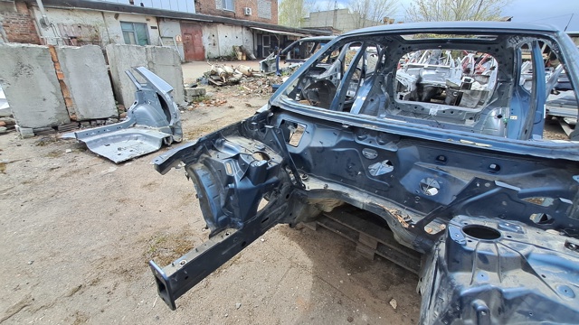 VAG 80A803104TASTL Лонжерон рамы передний правый в наличии Николаев