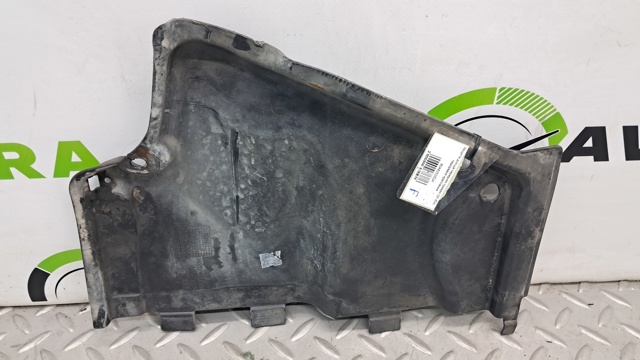 VAG 80A825202A Защита днища правая в наличии Черкассы