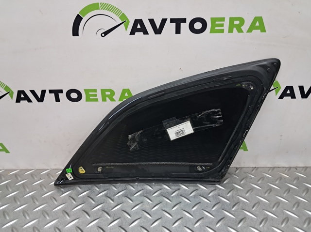 Стекло кузова/багажного отсека, правое 80A845298LNVB VAG