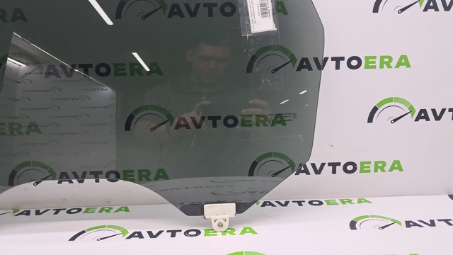 823015NA2A Стекло двери задней левой купить Ровно