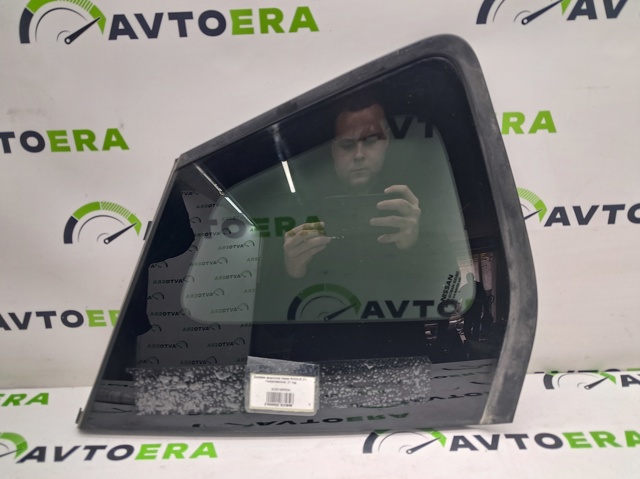 Стекло кузова/багажного отсека, левое 833016RR0A NISSAN
