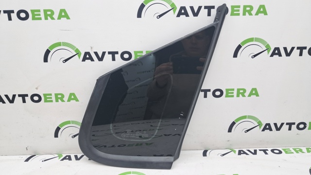 Стекло кузова/багажного отсека, правое 87820D4010 HYUNDAI