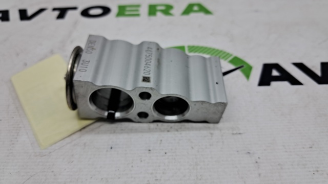 Клапан расширительный 8851548110 TOYOTA