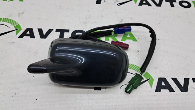 Антенна автомобильная 8R0035503CGRU VAG