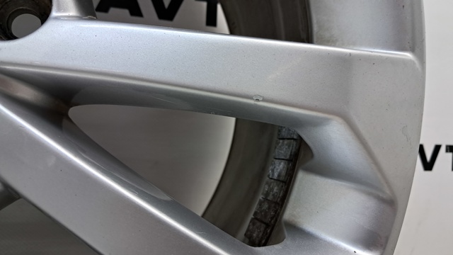 Диски на авто 8R0601025BM VAG