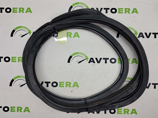 VAG 8R0833721E Уплотнитель двери задней (на двери) в наличии Одесса
