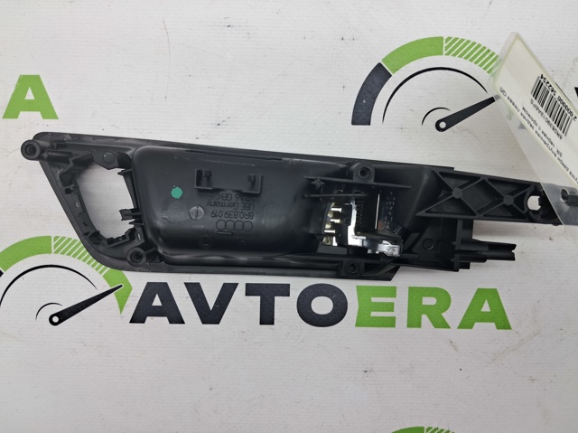 Ручка двери задней внутренняя левая 8R0839019A6PS VAG